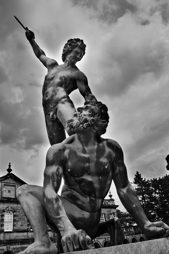David_and_Goliath_Statue.jpg
